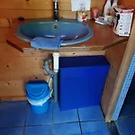 Casa vacanze Cozy Little Blue Caravan In Scy Belgique