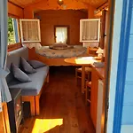 Cozy Little Blue Caravan In Scy Belgique *