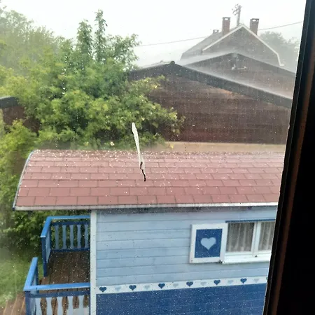 Cozy Little Blue Caravan In Scy Belgique *