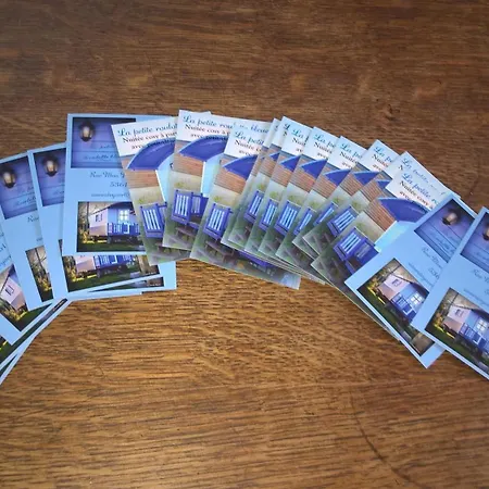 Cozy Little Blue Caravan In Scy Belgique 別荘 Scy