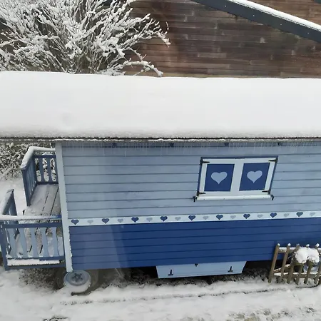 Cozy Little Blue Caravan In Scy Belgique *