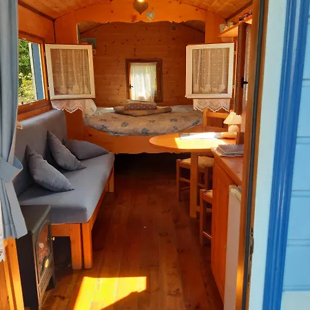 Cozy Little Blue Caravan In Scy Belgique *
